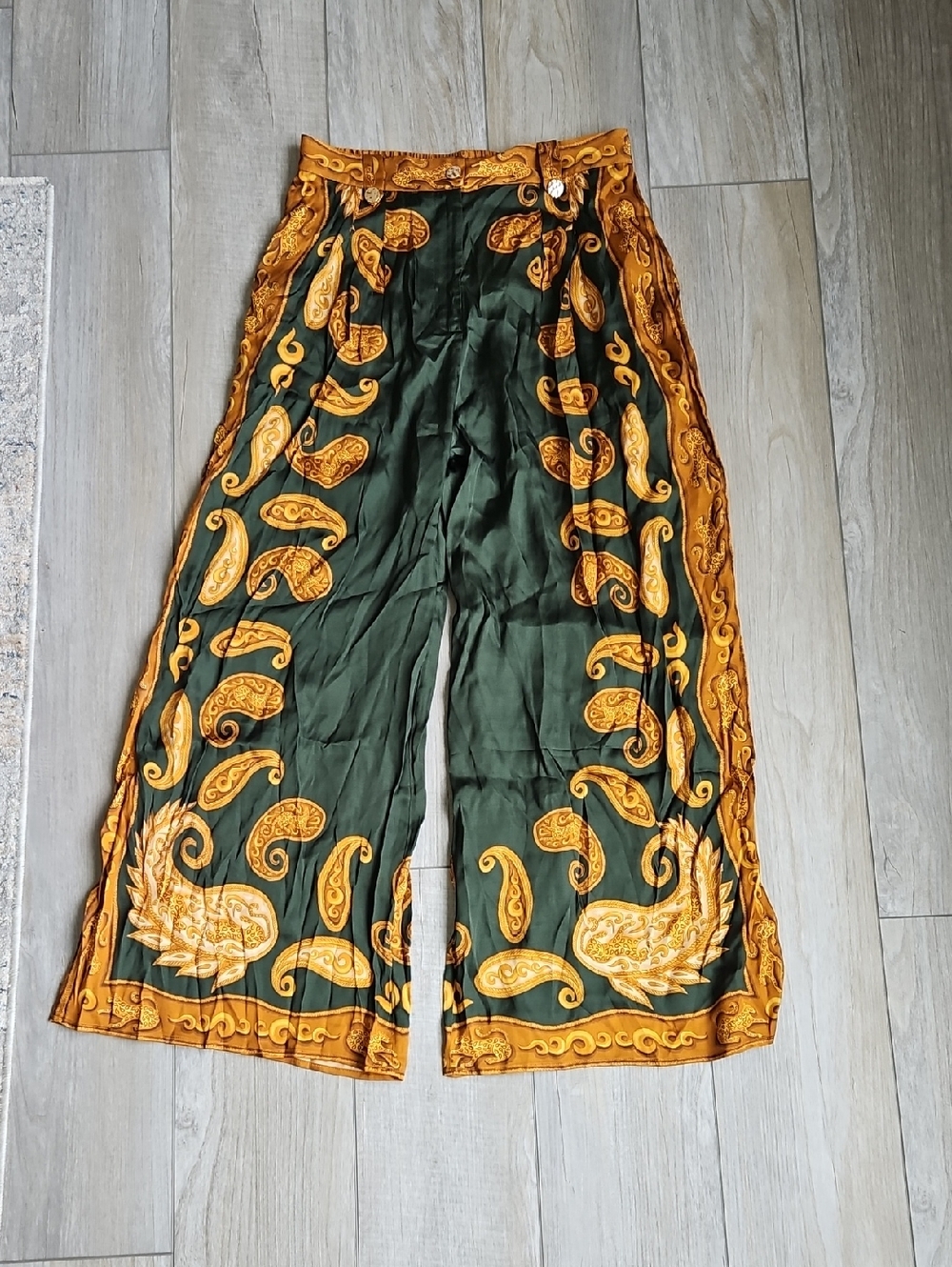 Farm Rio Pants - Picture 2 of 13
